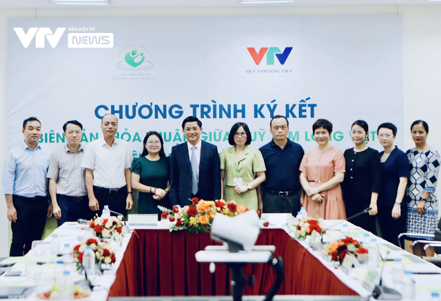 Quỹ Tấm lòng Việt và Bệnh viện Phụ sản Hà Nội ký kết dự án Vì một niềm tin về hạnh phúc - Ảnh 9.