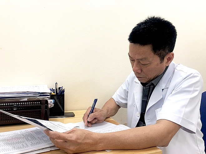 Thạc sĩ, bác sĩ Lưu Quốc Khải, trưởng khoa Đẻ 2, bệnh viện Phụ Sản Hà Nội. Ảnh: Thùy An