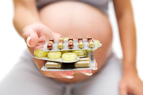 Sức khỏe - Bà bầu cực kỳ sai lầm khi uống 1 viên sắt, 1 viên canxi/ngày suốt thai kỳ (Hình 2).