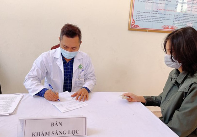 Bệnh viện Phụ sản Hà Nôi triển khai tiêm Vacxin COVID-19 cho trẻ từ 15 – 17 tuổi - Ảnh 2.