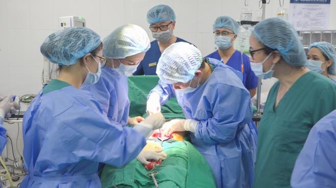 Những 'lần đầu tiên' ấn tượng và mang tầm thế giới của y tế Việt Nam 2020 - 3