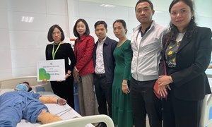 Cán bộ nhân viên Bệnh viện Phụ Sản Hà Nội chung tay hỗ trợ nhân viên bệnh viện mắc bệnh hiểm nghèo