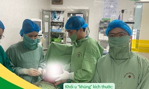 Phẫu thuật thành công khối u xơ tử cung “khủng” kích thước hơn 21cm