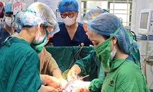 Gây mê hồi sức trong ca rau cài răng lược thể nặng – cuộc chiến giành lại sự sống cho sản phụ