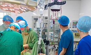 Hành trình vượt cạn của bà mẹ 40 tuổi mang thai lần 4, rau tiền đạo trung tâm, rau cài răng lược, tiểu đường thai kỳ