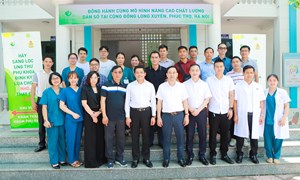 Thăm khám sức khoẻ cho gần 100 phụ nữ thị xã Long Xuyên