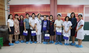 Ngân hàng BIDV chi nhánh Hồng Hà trao quà cho bệnh nhi điều trị dài ngày tại khoa Sơ sinh – Bệnh viện Phụ Sản Hà Nội