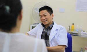 Bác sĩ phụ sản 2 lần phơi nhiễm HIV cứu bệnh nhân khỏi “lưỡi hái tử thần”