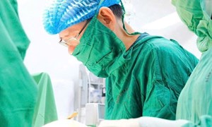 Bệnh viện Phụ Sản Hà Nội phẫu thuật bảo tồn tử cung thành công cho sản phụ mắc rau cài răng lược