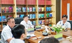 Tăng cường năng lực tuyến cơ sở qua hội chẩn khám chữa bệnh từ xa.