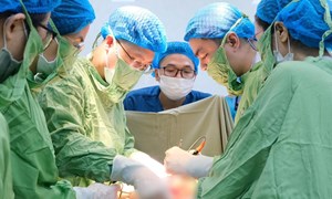 Sinh mổ 4 lần liên tiếp trong 5 năm, sản phụ gặp biến chứng rau cài răng lược phức tạp