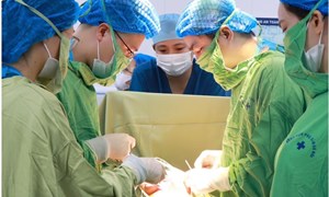 Mang thai lần 4, sản phụ 31 tuổi bị rau cài răng lược từ tuần thứ 13