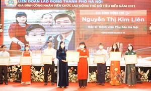 LĐLĐ TP.Hà Nội: Biểu dương 100 “Gia đình công nhân viên chức lao động Thủ đô tiêu biểu”