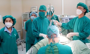 Hỗ trợ đào tạo Bệnh viện đa khoa tỉnh Bắc Kạn kỹ thuật phẫu thuật nội soi cắt tử cung hoàn toàn