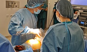 Tiếp tục mổ miễn phí can thiệp y học bào thai tại Bệnh viện Phụ Sản Hà Nội