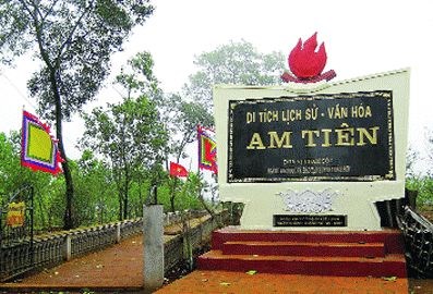Xuân Bình An: Bệnh Viện Phụ Sản Hà Nội hành hương đầu năm