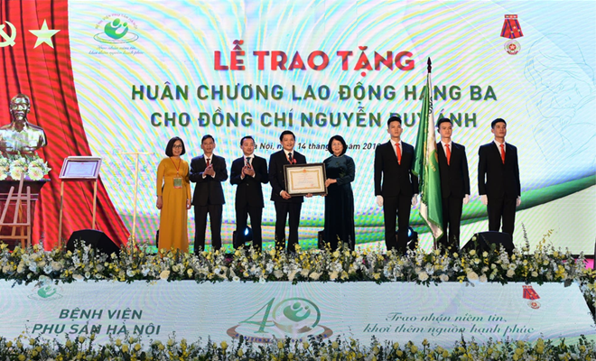 Bệnh viện Phụ sản Hà Nội đón nhận danh hiệu 