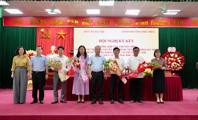 Bệnh viện Phụ Sản Hà Nội ký kết hỗ trợ chuyên môn với y tế cơ sở phường Phú Diễn