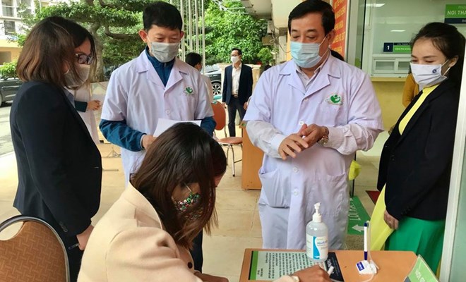 17 nhân viên y tế Bệnh viện Phụ sản Hà Nội tiếp xúc gần với BN243 âm tính lần 2 với SARS-CoV-2