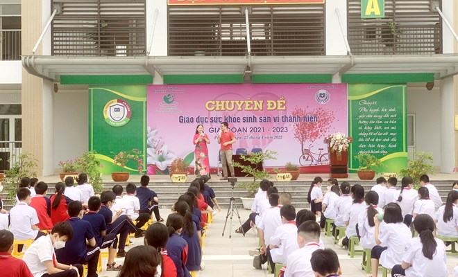 Truyền thông giáo dục sức khoẻ sinh sản vị thành niên tại trường THCS Phú Diễn A