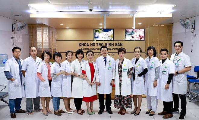 Đội ngũ y bác sĩ Khoa Hỗ trợ Sinh sản – Bệnh viện Phụ sản Hà Nội tận tâm với nghề