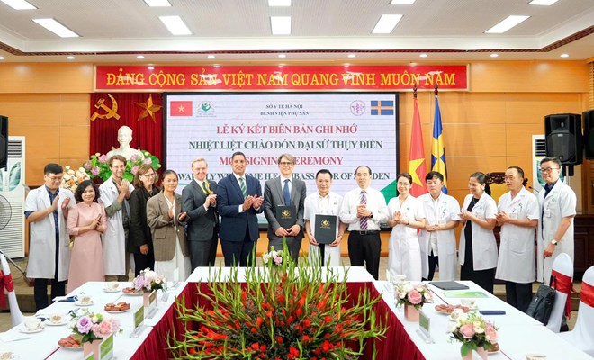 Ngài đại sứ Thụy Điển đến thăm quan, làm việc với Bệnh viện Phụ Sản Hà Nội và chứng kiến lễ ký kết hợp tác quốc tế vì trẻ sơ sinh Việt Nam - Minh chứng cho mối quan hệ hữu nghị, cam kết chăm sóc sức khỏe trẻ sơ sinh