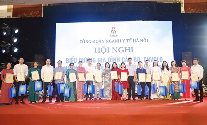 Hội nghị Biểu Dương Gia Đình Tiêu Biểu Ngành Y Tế Hà Nội Năm 2025