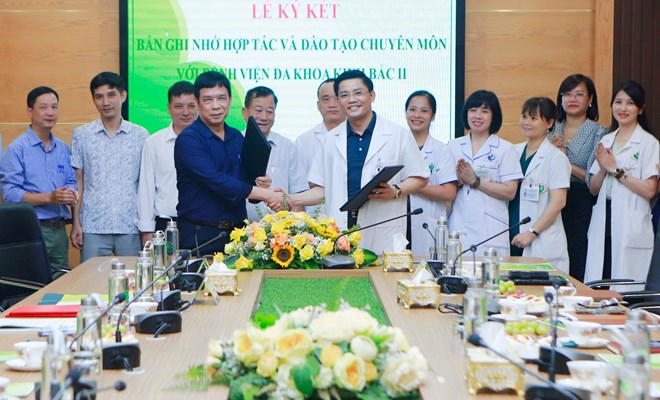 Ký kết bản ghi nhớ hợp tác và đào tạo chuyên môn với Bệnh viện Đa khoa Kinh Bắc II.