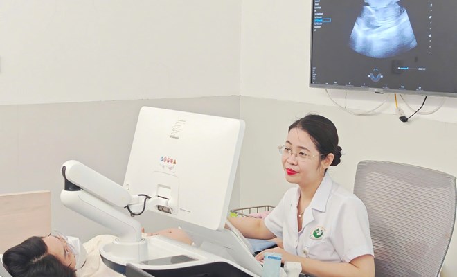 Phù toàn thân, đau đầu dữ dội, thai phụ nhập viện cấp cứu vì tiền sản giật nặng