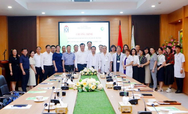 Bệnh viện Phụ Sản Hà Nội tiếp đón và làm việc với đoàn công tác Bệnh viện Ung bướu Hà Nội