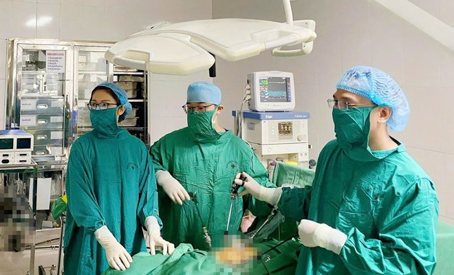 30 tuổi, lần đầu làm mẹ, ở tuần thai 21 chị bất ngờ phải bước vào một cuộc mổ cấp cứu