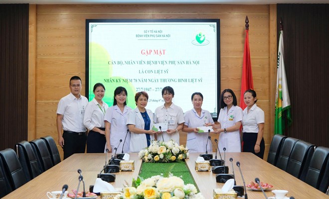 BỆNH VIỆN PHỤ SẢN HÀ NỘI TRI ÂN CÁN BỘ LÀ CON LIỆT SĨ NHÂN NGÀY 27/7