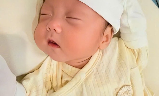 Bé Tiểu Mỳ và hành trình 104 ngày vượt qua những thử thách đầu đời