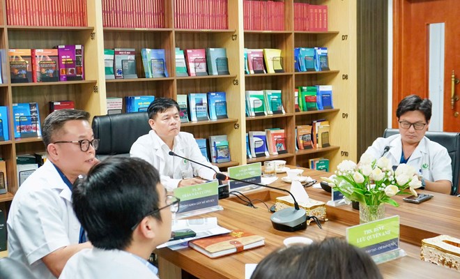 Tăng cường năng lực tuyến cơ sở qua hội chẩn khám chữa bệnh từ xa.