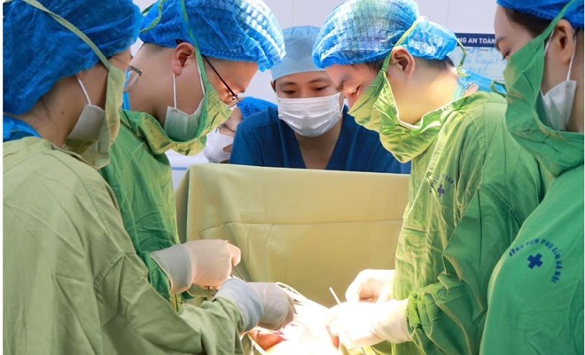 Mang thai lần 4, sản phụ 31 tuổi bị rau cài răng lược từ tuần thứ 13