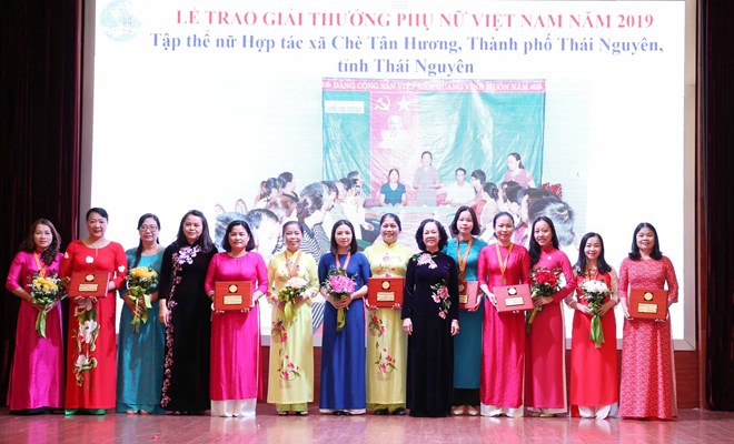 Thành công của BV Phụ sản Hà Nội có đóng góp to lớn của các cán bộ nữ' 
